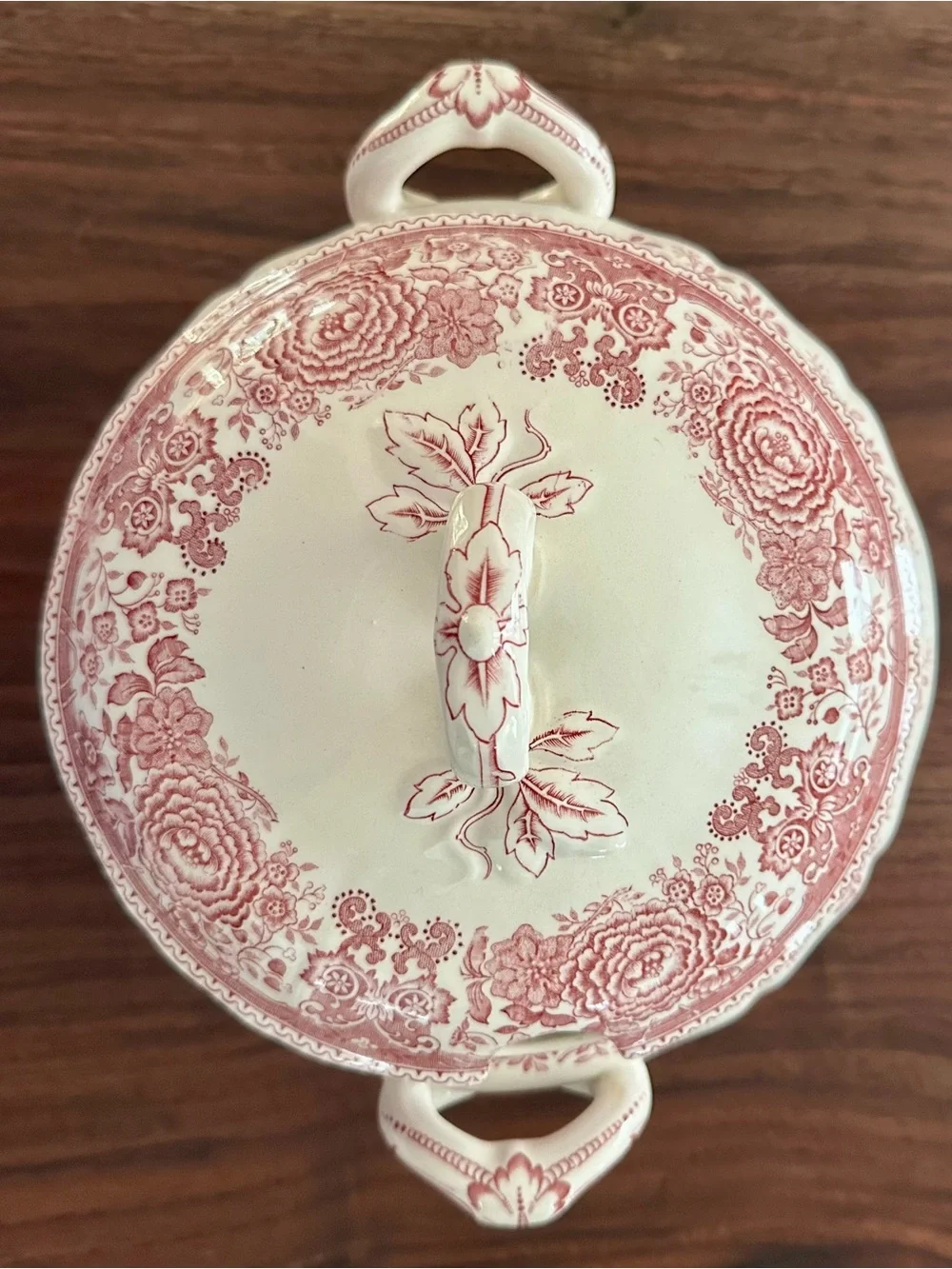 Vintage Villeroy & Boch White and Red Transferware Covered Serving Tureen
